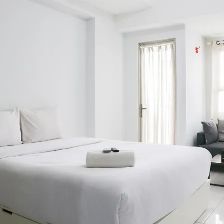 Cozy And Nice Studio Apartment At Mekarwangi Square Cibaduyut By Travelio
